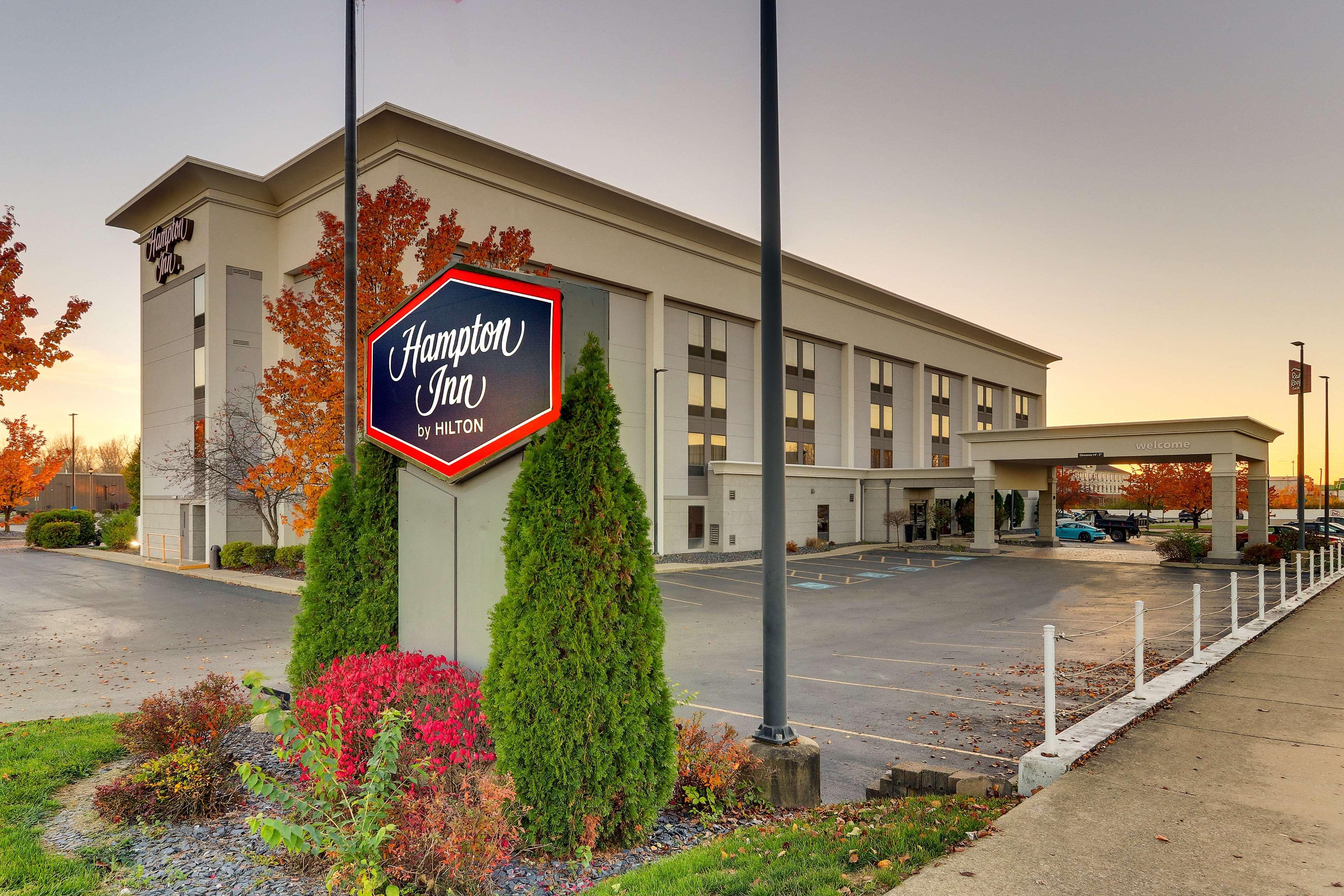 Hampton Inn Springfield Eksteriør billede