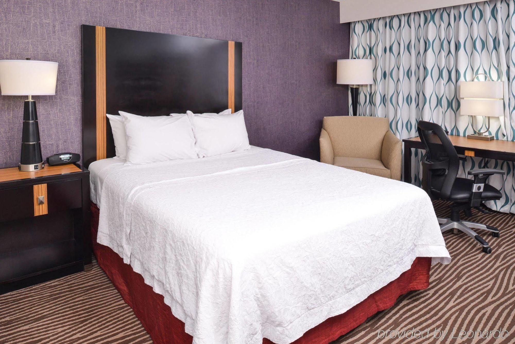 Hampton Inn Springfield Eksteriør billede