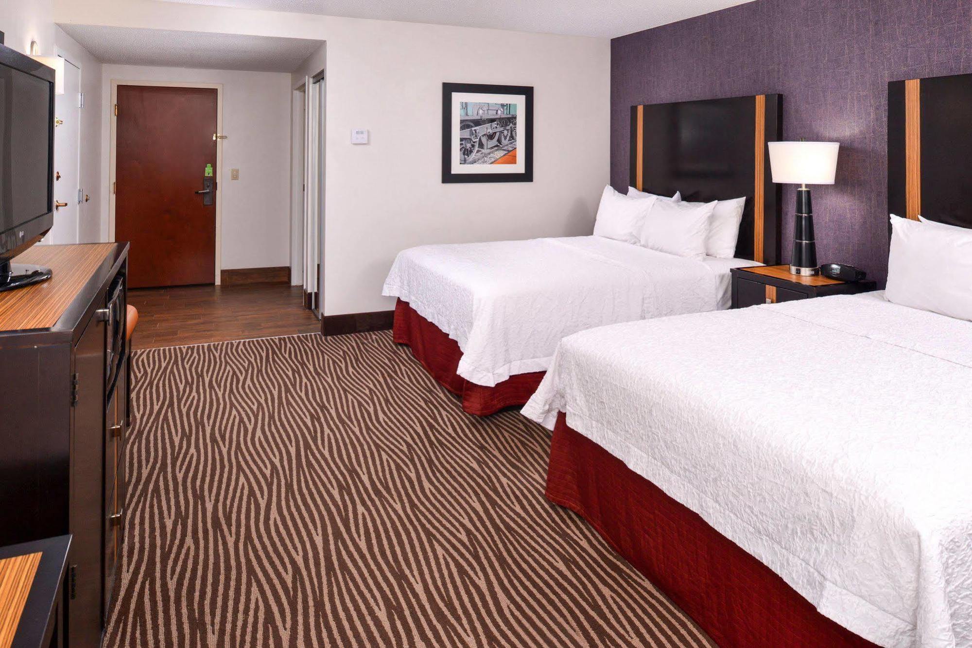 Hampton Inn Springfield Eksteriør billede